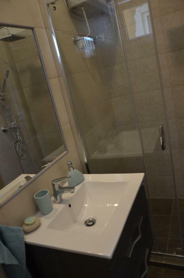 Apartman Petra's Tranquil Nest In Downtown